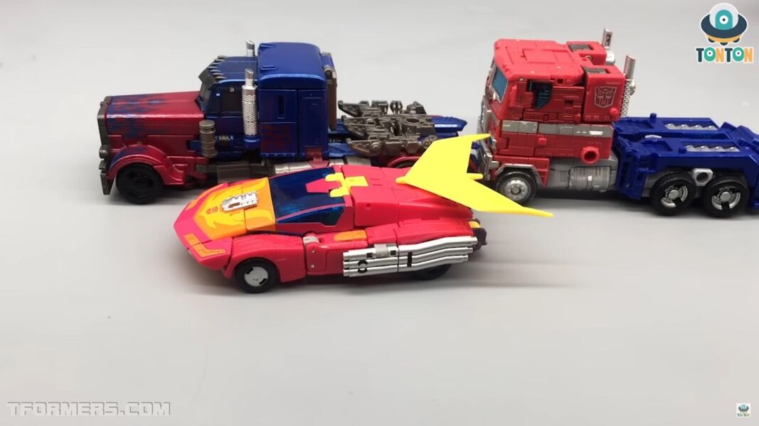 Transformer Studio Series TFTM 1986 Hot Rod In Hand Review And Images  (13 of 50)